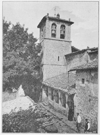 Lámina 84.
MONASTERIOGUREN La iglesia.
(Fot. L. E.)