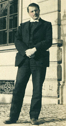 Jung 1910-crop.jpg