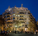 Casa Milà - Barcelona, España - Jan 2007.jpg