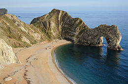 fotografía de la puerta de Durdle arco cerca de Lulworth