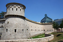 Ch??teau Luxembourg - Le reconstruite Fort Th??ngen, autrefois un ??l??ment cl?? des fortifications de Luxembourg, maintenant sur le site du Mudam, le mus??e du Luxembourg de l'art moderne.