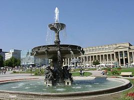 Stuttgart Schlossplatz (place du ch??teau)