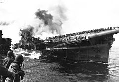 Attack_on_carrier_USS_Franklin_19_March_1945.jpg