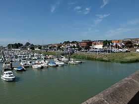 La commune et son port.