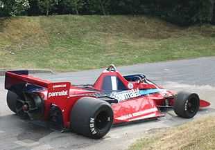 Une Brabham BT46B, elle est dotée d'un ventilateur à l'arrière simulant l'effet de sol.