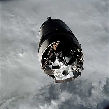 AS09-19-2919 The lunar module awaits extraction from Apollo 9's S-IVB stage.jpg