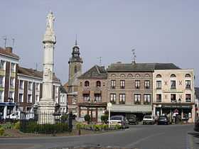 Place Charles-de-Gaulle.