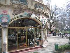 Le carrousel de la place Rapp.