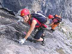 Deux pratiquants de via ferrata