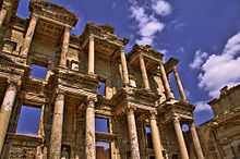 Vue sur la bibliothèque de Celsus