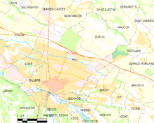 Carte montrant le territoire de la commune et les localités limitrophes.