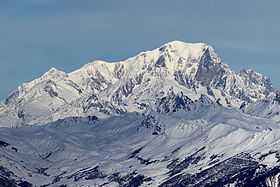 Face sud du mont Blanc en hiver depuis la Tarentaise