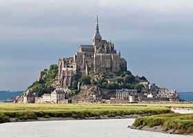 Le Mont-Saint-Michel vu du Couesnon