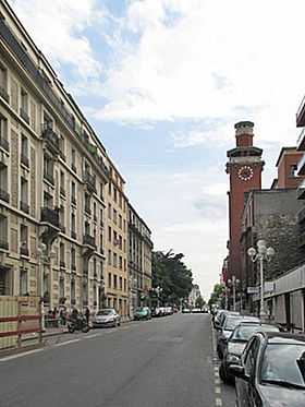 L'avenue de la République et le Beffroi de Montrouge.