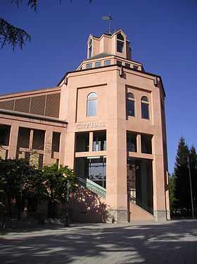 L'hôtel de ville.