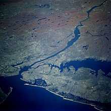 Embouchure de l'Hudson river, New York, vue depuis la navette spatiale