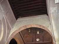 Photographie d’une partie du plafond de la nef centrale de la salle de prière.