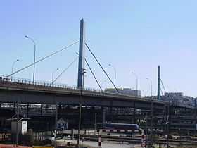 Pont Masséna vu depuis la rue Bruneseau.