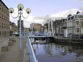 La Scarpe à Douai, quai du Petit Bail.