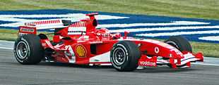 Michael Schumacher pilotant aux essais du Grand Prix des États-Unis 2005.