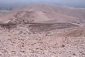 Vue panoramique sur le village de Deir el-Médineh