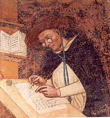 Fresque représentant un homme en habits de moines portant des lunettes rondes en train d'écrire sur un pupitre