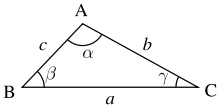 Triangle ABC avec les notations AB=c, AC=b et BC=a, les angles en A, B et C étant respectivement notés alpha, beta, gamma